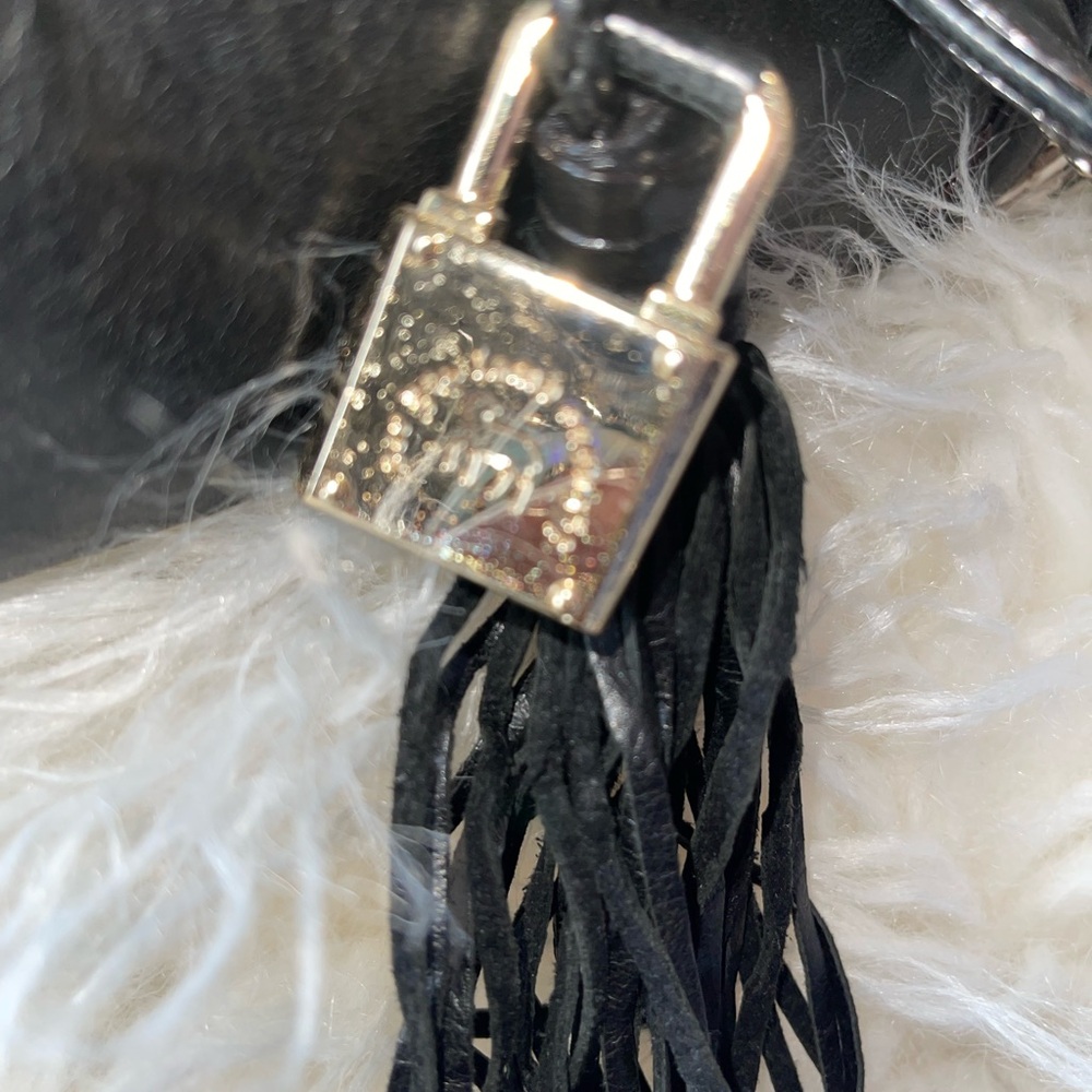 Authentic Black and cream L.A.M.B
Satchel Handbag by Gwen Stefani - Picture 8 of 14